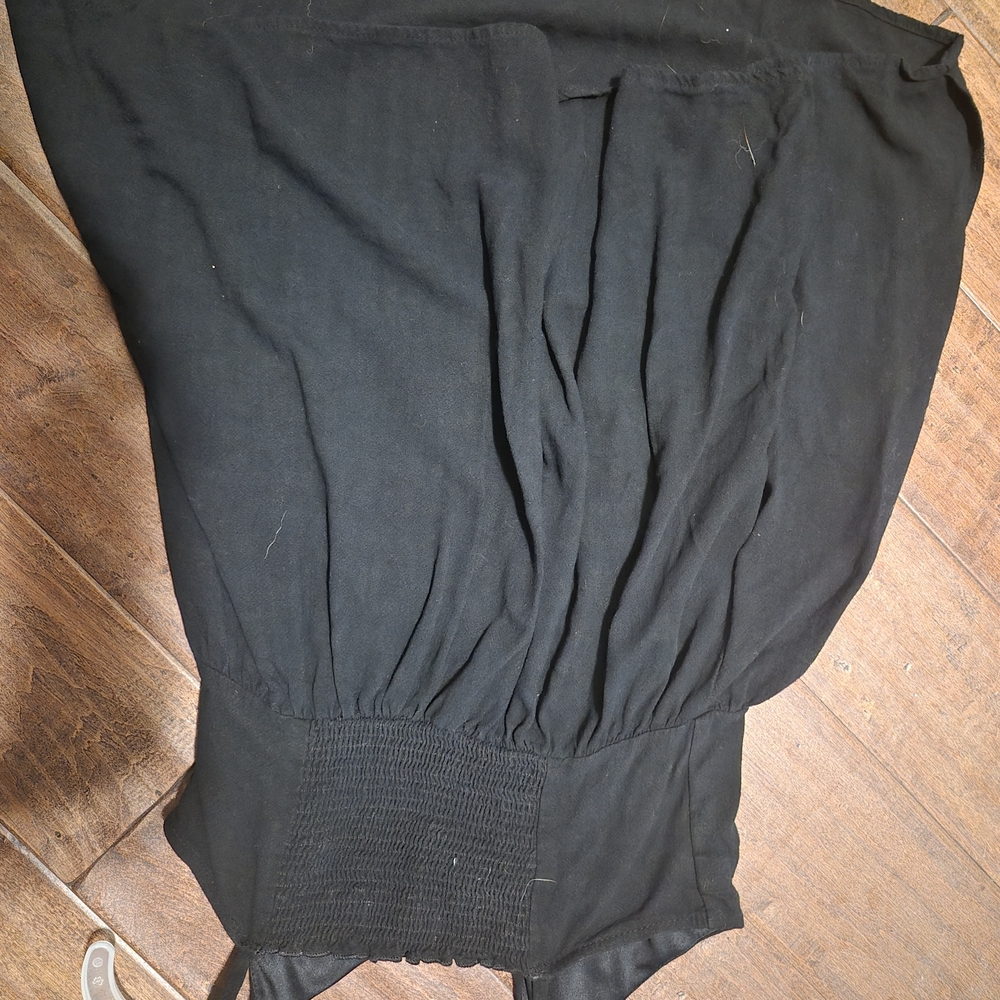 Black Button-Accent Sleeveless Dress - Picture 6 of 7